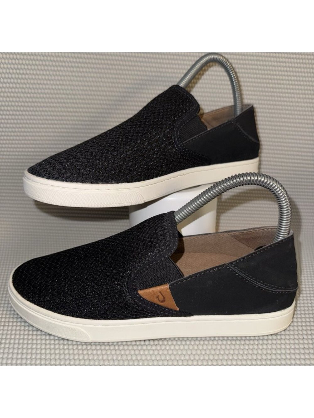 Olukai Pehuea Black Mesh Slip On Comfort Casual Walking Shoes Women’s Size 6